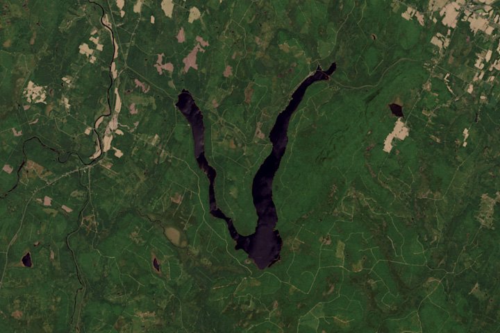 Maine Scopan Lake V 形卫星影像