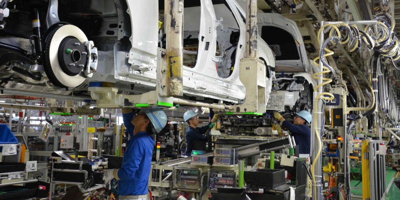 Japanese automakers use AI to write automotive code