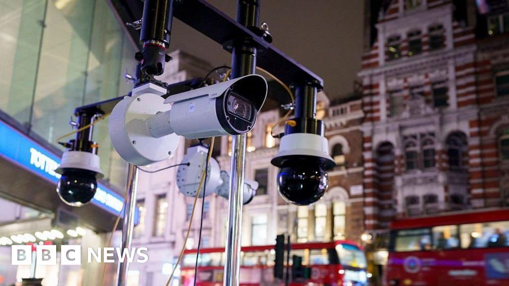 London Tube begins face recognition trials