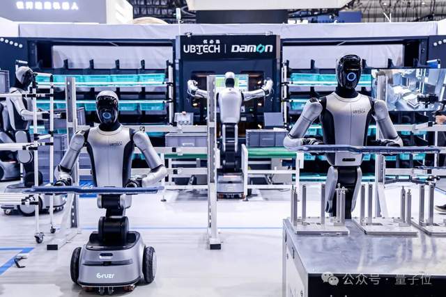 WRC 2026: UBTech booth recreating a client's production line (QbitAI photo)